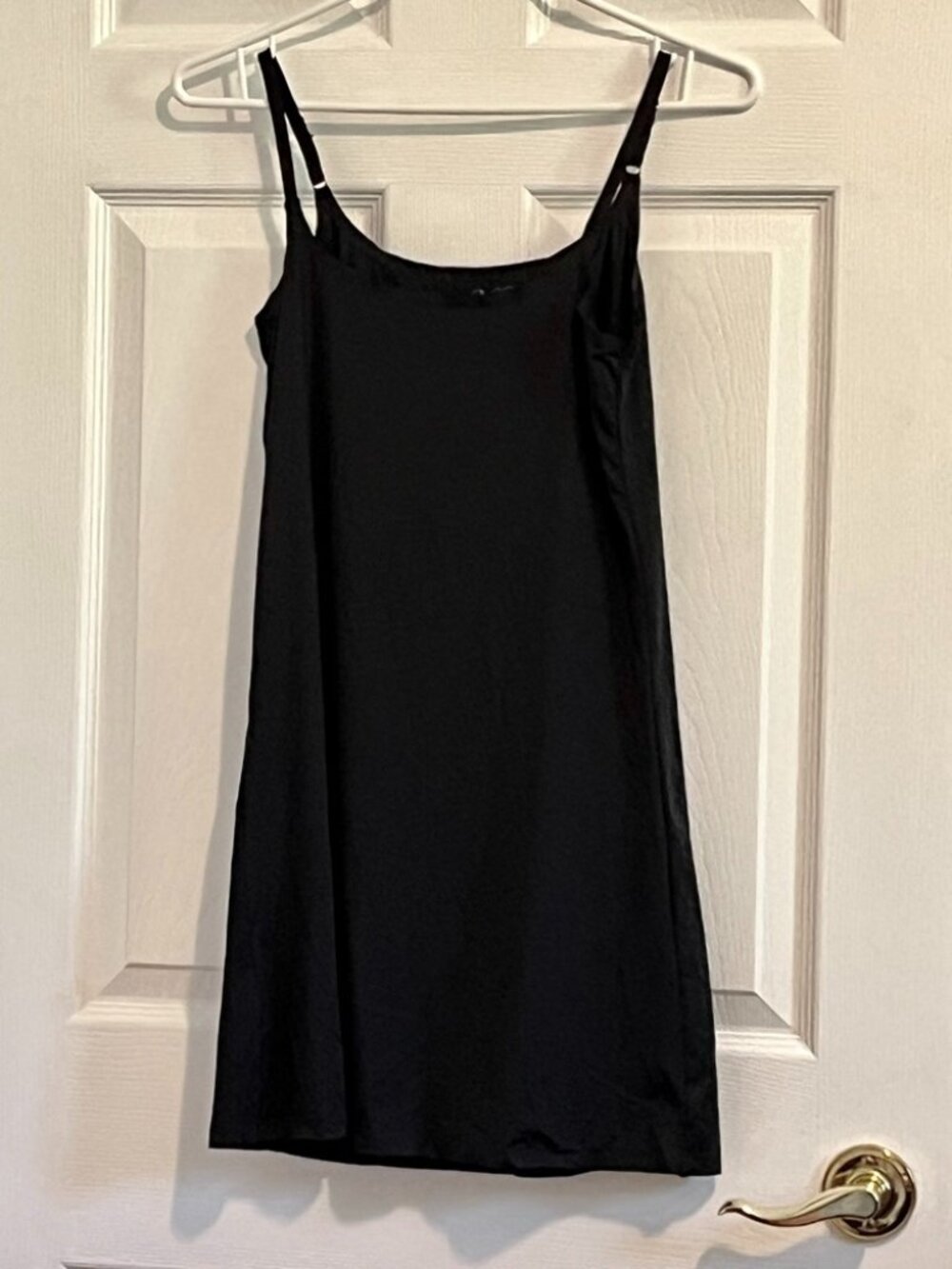 Black mini slip size large, fitted, adjustable straps